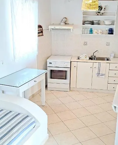 Lemonia House 아파트 *